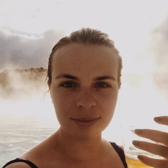 Meet your Posher, Liz - Picture 1 of 1